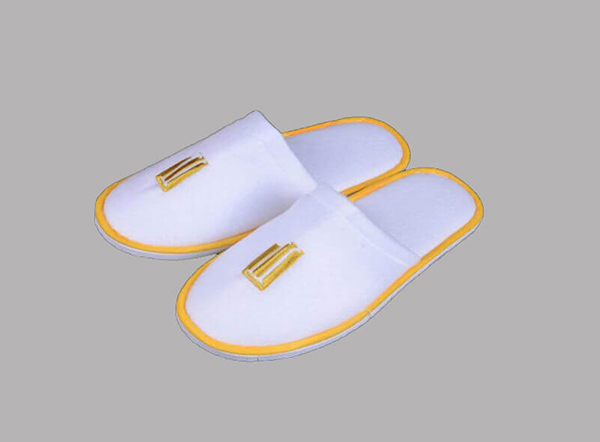 Gold Embroidered Logo Soft Fleece disposable hotel slipper