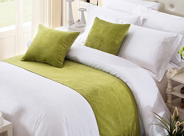 Hotel decorative solid linen bed runners and cushions