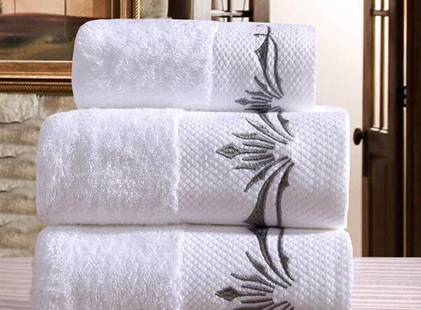 100% cotton 16S white 5 star Hotel towel set with embroidery