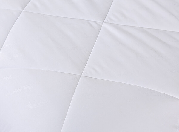 100 cotton down proof fabric with 200GSM microfiber filled hotel duvet